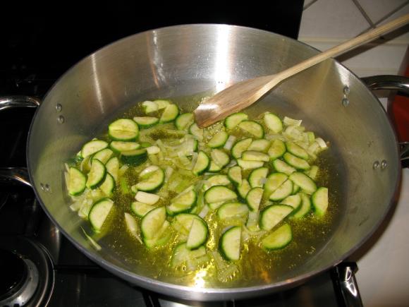 Ricetta Penne Con Totani E Zucchine – Primo