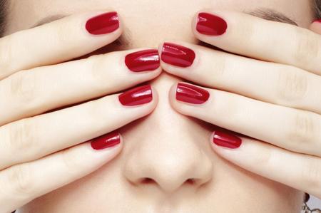 come mettere lo smalto effetto gel 1ca660eaf97a786dfc6429acc3fe9714