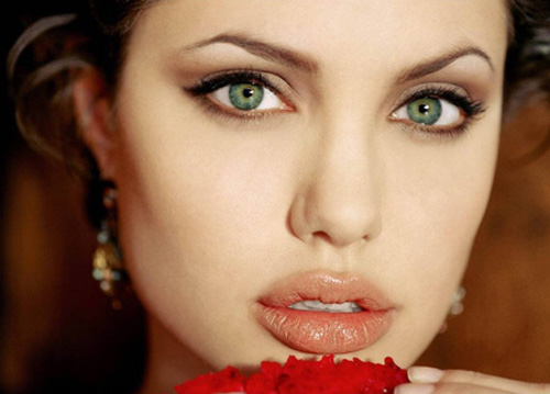 trucco Angelina Jolie