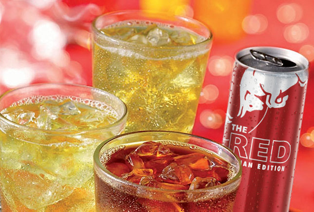 Quante calorie contiene un cocktail vodka Red Bull pesca