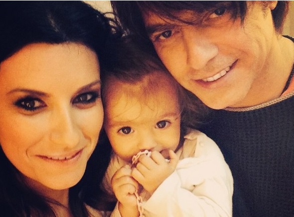 Chi è padre secondo figlio Laura Pausini