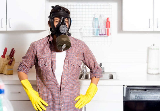 Rimedi fai da te per eliminare odore di fumo a casa