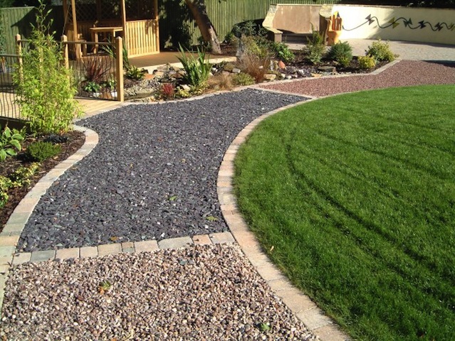 vialetto ghiaia giardino