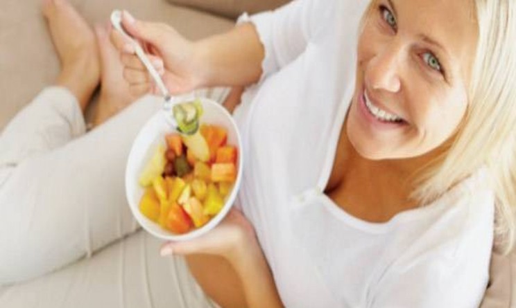 menopausa sintomi dieta rimedi naturali 744x445