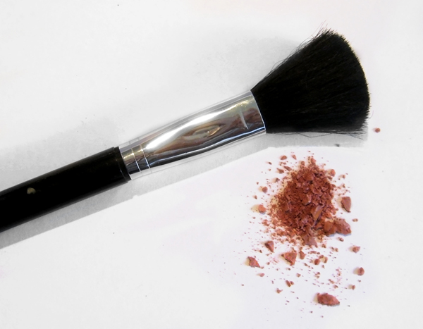 Tre modi di stendere il blush