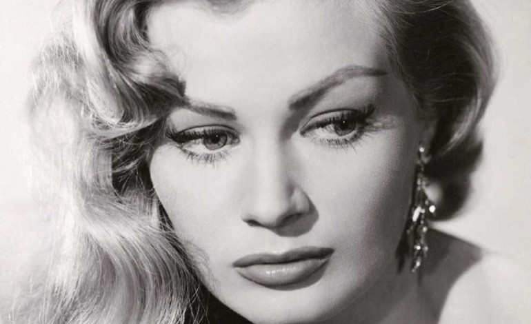 anita ekberg portrait 1920x12001 960x600 770x470