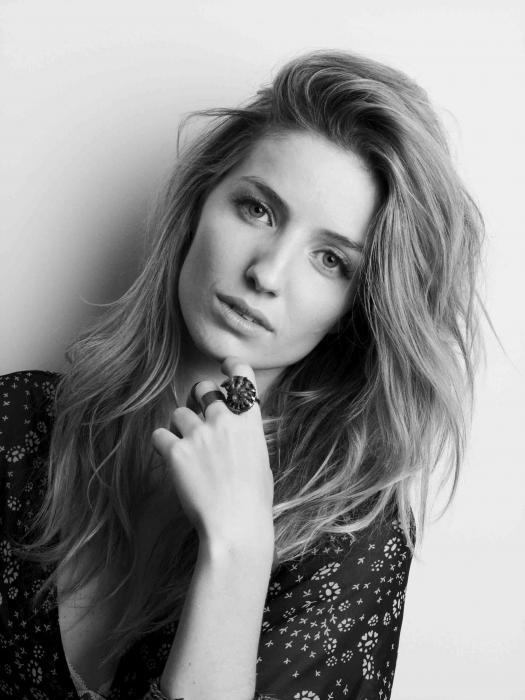Chi è Annabelle Wallis, nuova fidanzata di Chris Martin