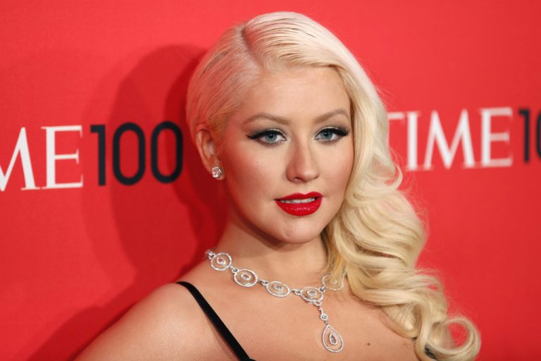 Qual è l’altezza Christina Aguilera in centimetri?