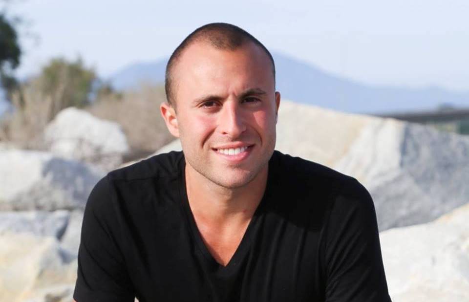 Manager offre 10 mila dollari a chi gli troverà moglie