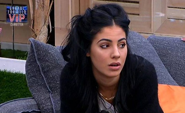 giulia de lellis parla di 50 sfumature