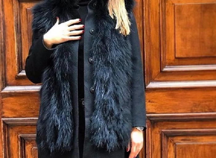 Pellicce ecologiche e sneakers