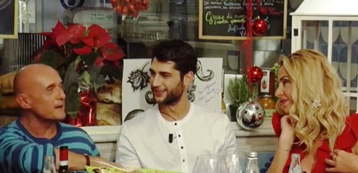 Valeria marini e Jeremias Rodriguez vicinissimi a Casa Signorini