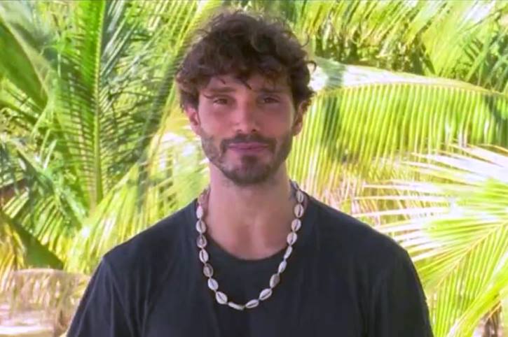 Stefano De Martino rischia il posto