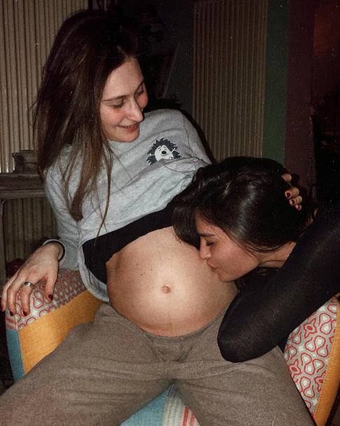 La foto di Ludovica con Eleonora, la sorella maggiore