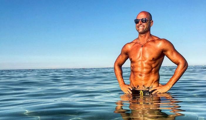 Stefano Bettarini naufrago