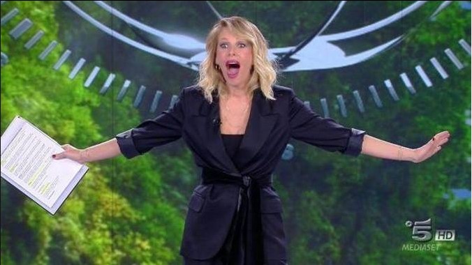 La faccia sorpresa di Alessia Marcuzzi