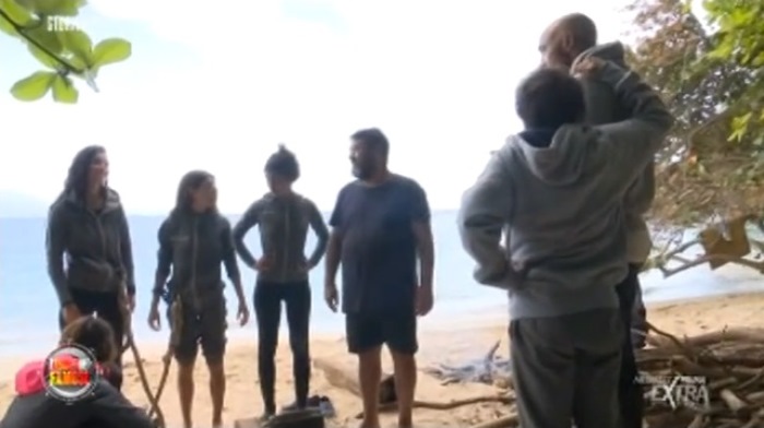 Paola e Bianca legate