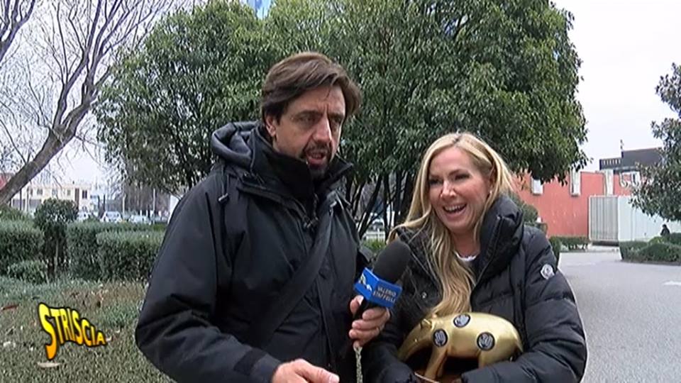 Valerio Staffelli ha consegnato il Tapiro Federica Panicucci