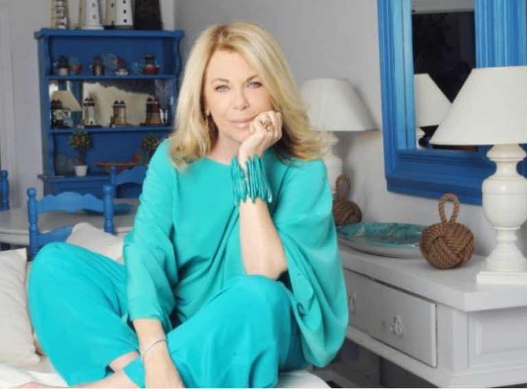 dalla chiesa lascia i social