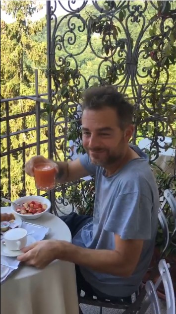 La prima colazione di Daniele Bossari da sposato