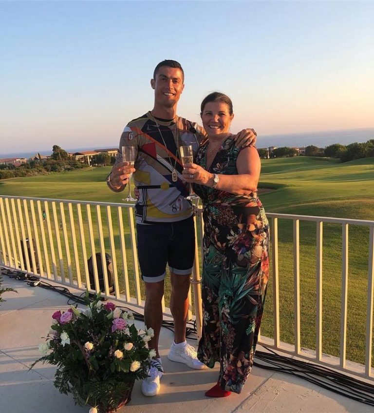 Maria Dolores Aveiro