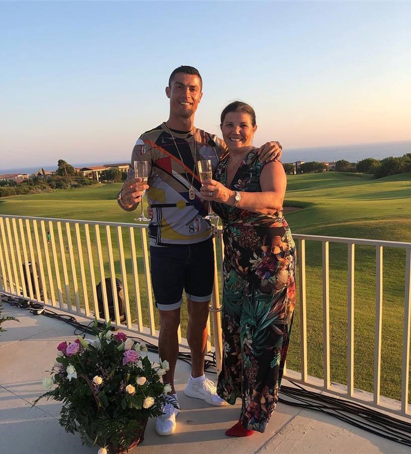 Maria Dolores Aveiro