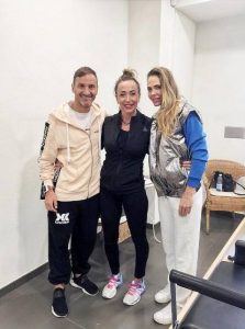 Ilary Blasi senza parrucca