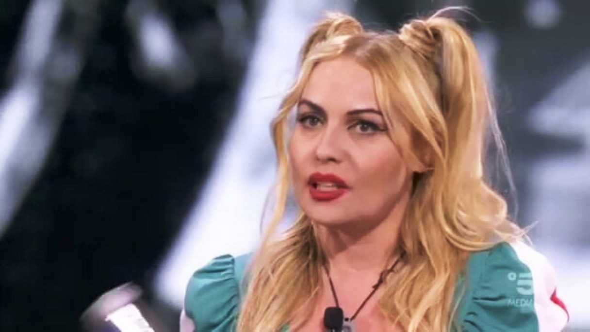 La Marchesa attaccata da Lisa Fusco