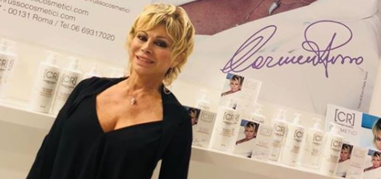 Carmen Russo sconvolta: grave lutto per la showgirl