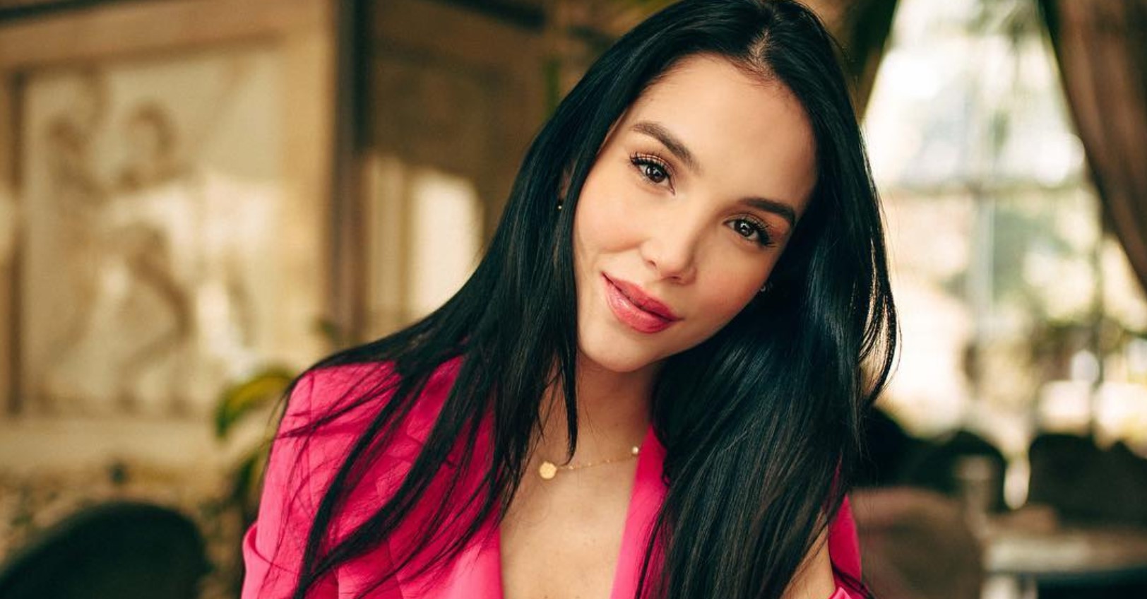 Paola Di Benedetto la foto hot su Instagram: fan impazziti