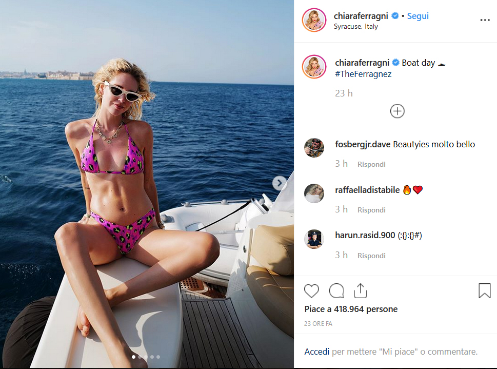 Chiara Ferragni foto barca