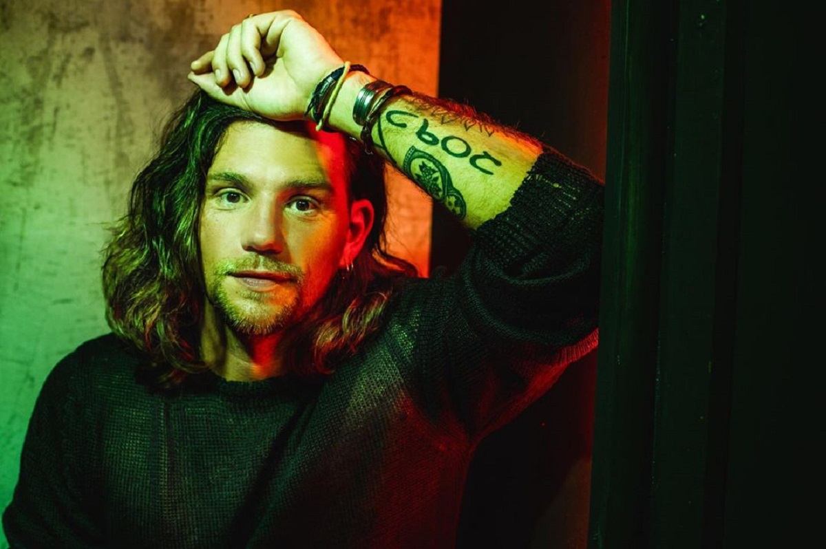 enrico nigiotti look sanremo 2020