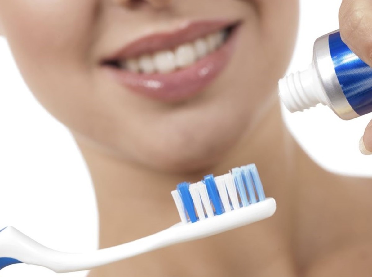 come lavarsi i denti correttamente