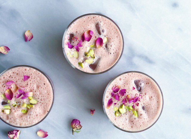 kashmiri chai te rosa.