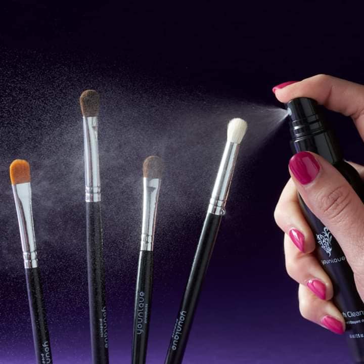 lavare pennelli trucco