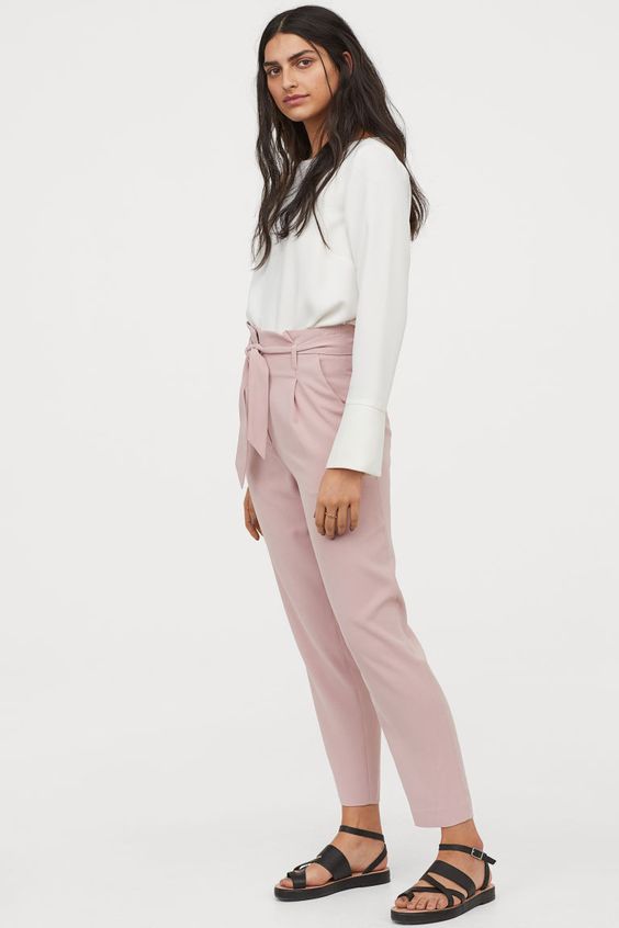 come scegliere i pantaloni in base al fisico