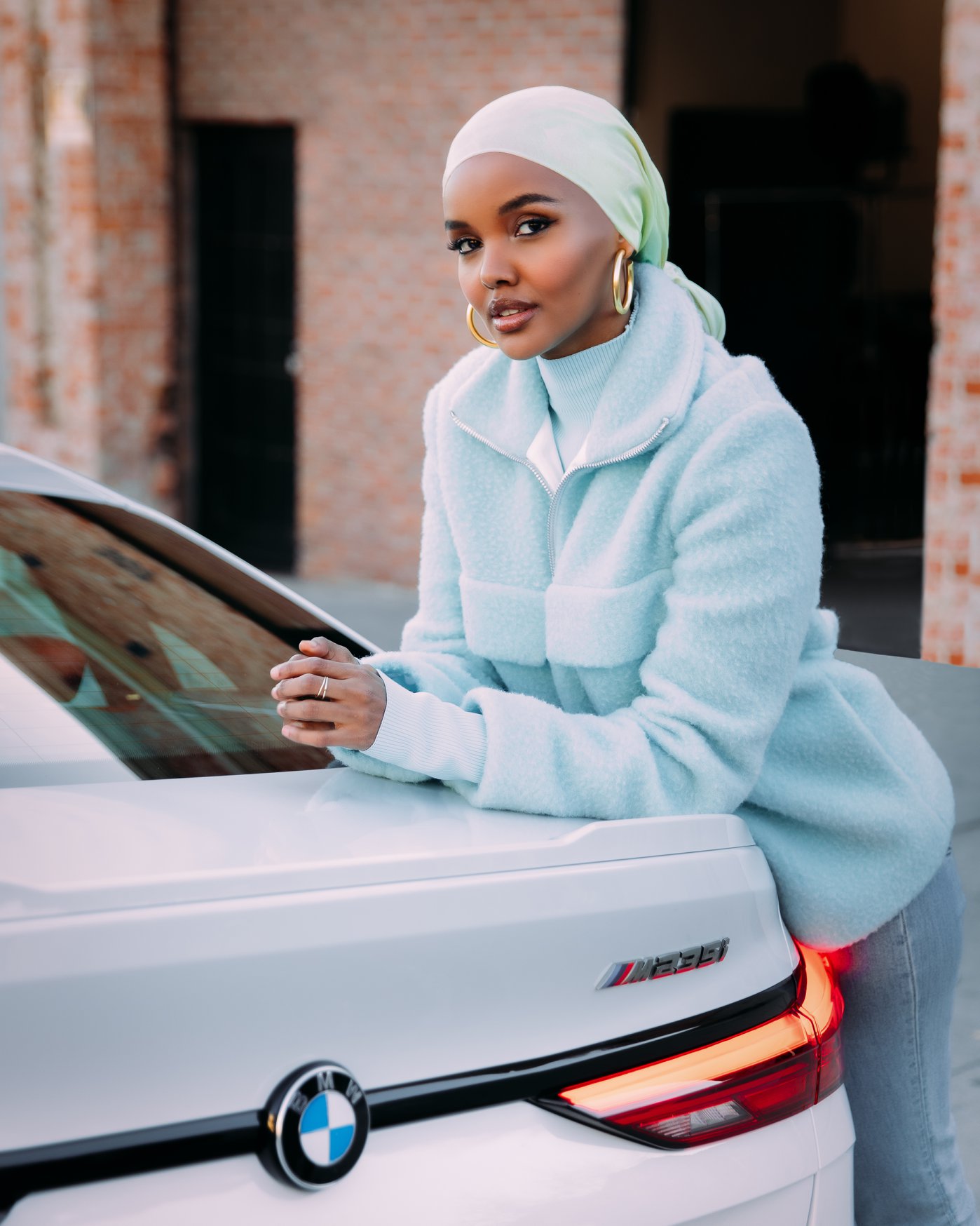 Halima Aden hijab e mascherina