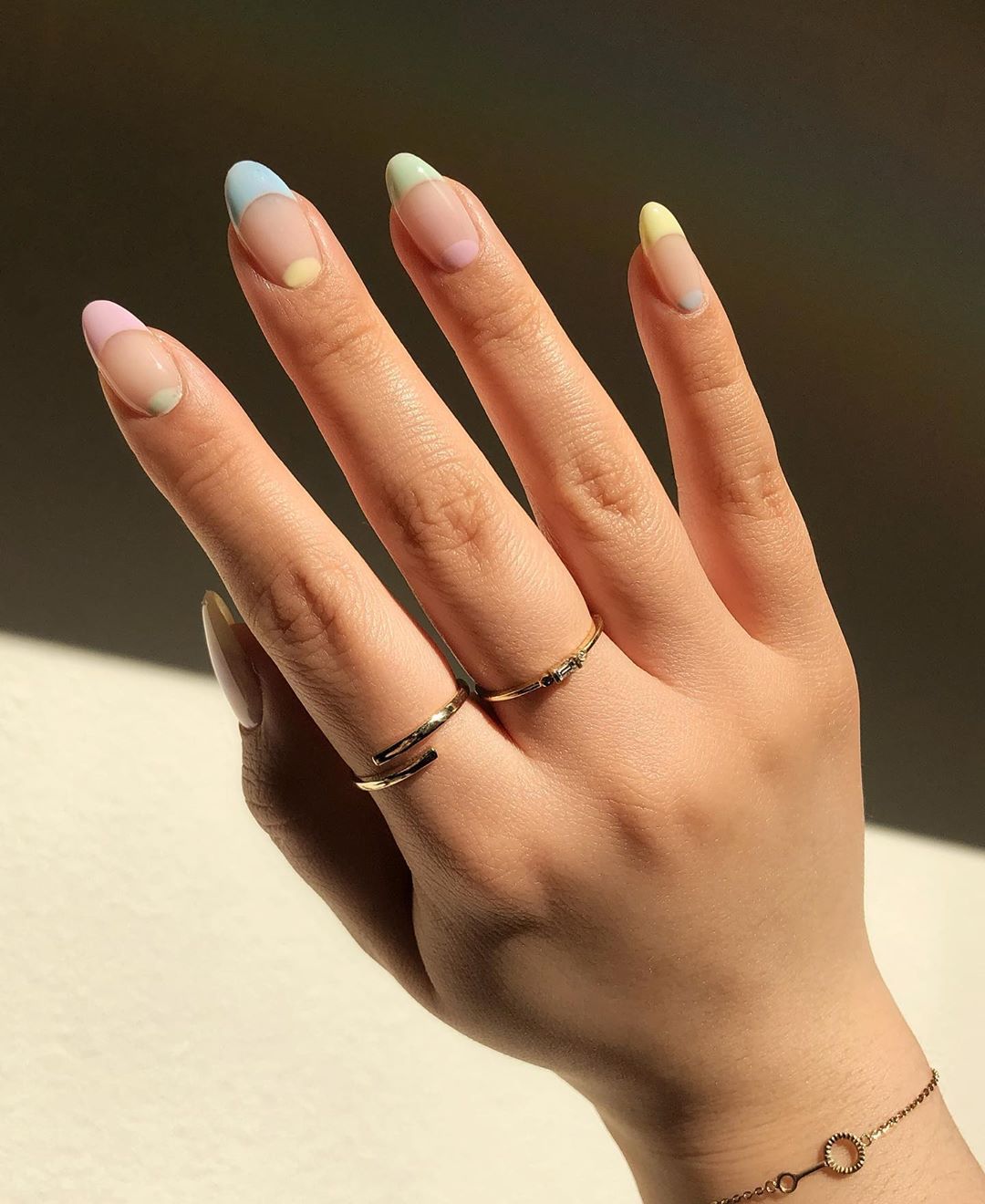 Pastel manicure tendenza