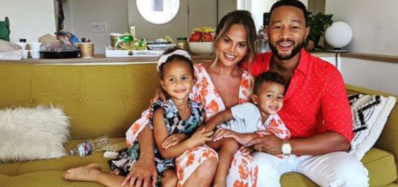 john legend terzo figlio