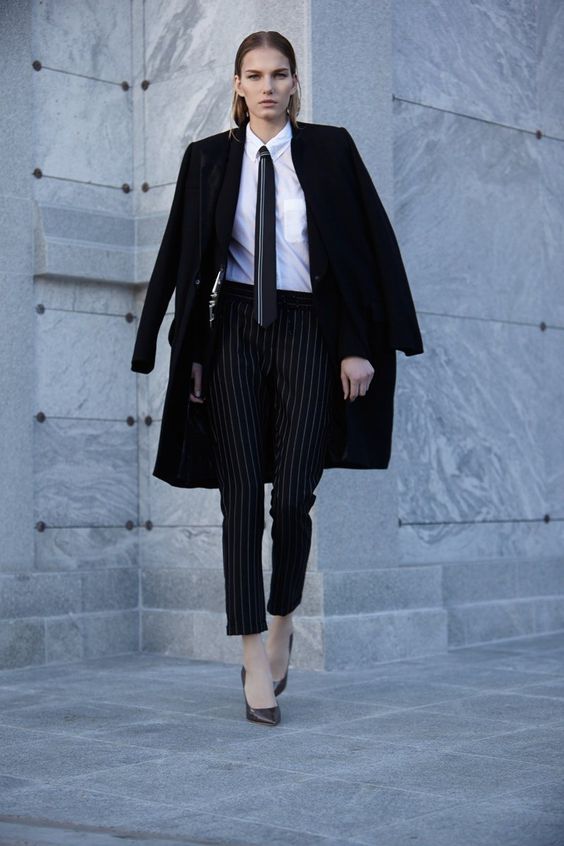 tailleur donna taglio maschile