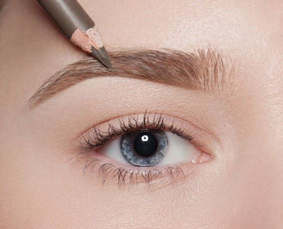 come ingrandire gli occhi con trucco