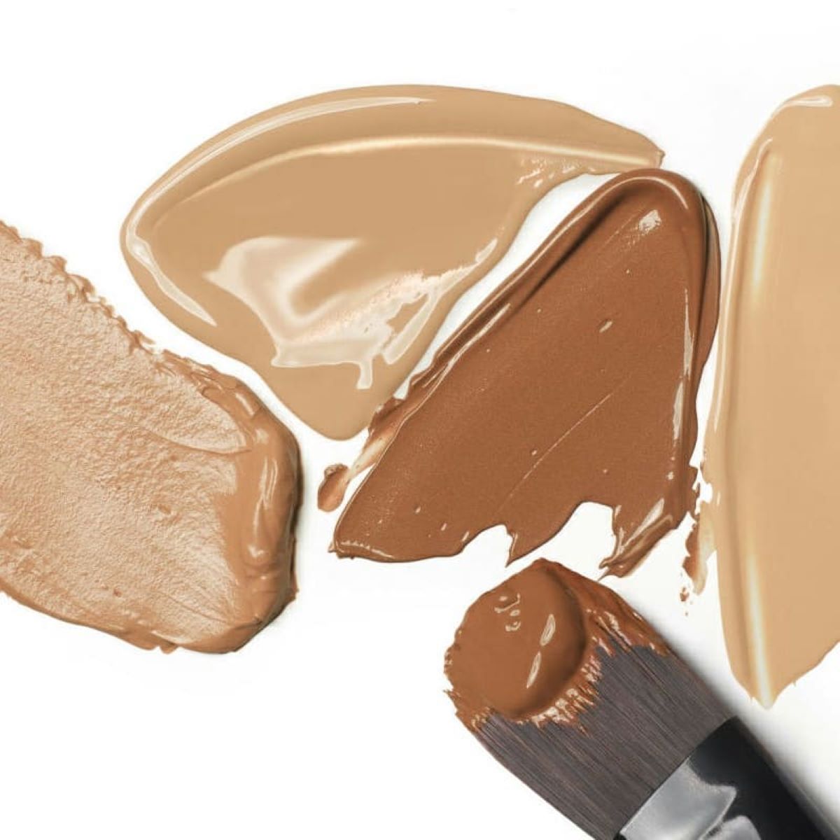 Come scegliere il fondotinta adatto alla tua pelle: i consigli