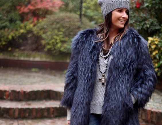 pelliccia ecologica blu