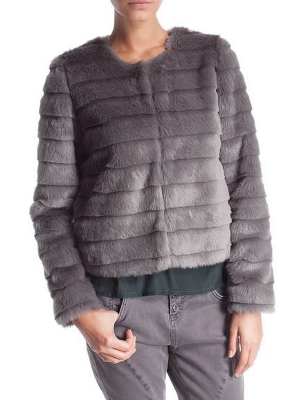 pelliccia ecologica corta