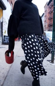 come indossare abiti stivaletti