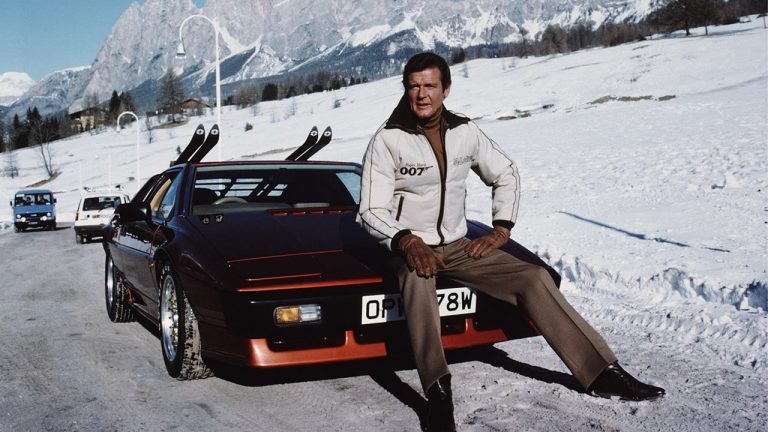 Chi era Roger Moore