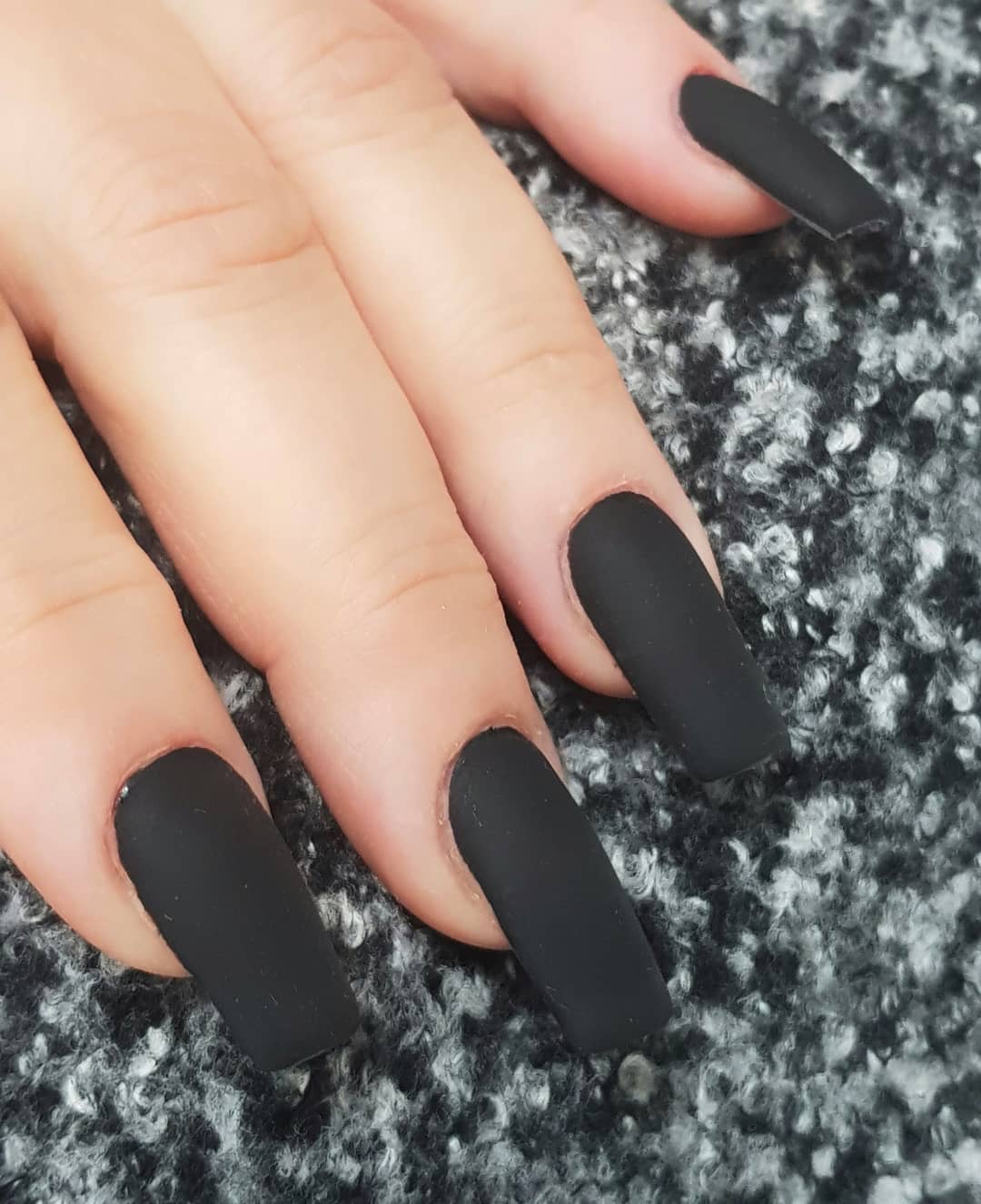 nail art black opaca