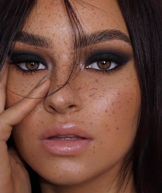 come sfumare l'ombretto sugli occhi