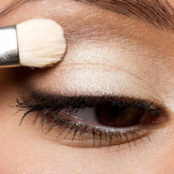 come sfumare l'ombretto sugli occhi