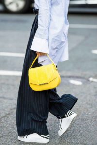 pantaloni palazzo come abbinarli